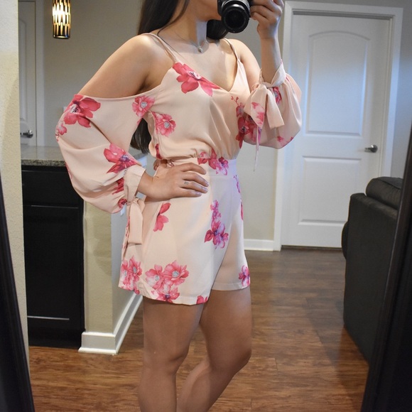Hello Spring! Cold Shoulder Floral Romper - Picture 5 of 7